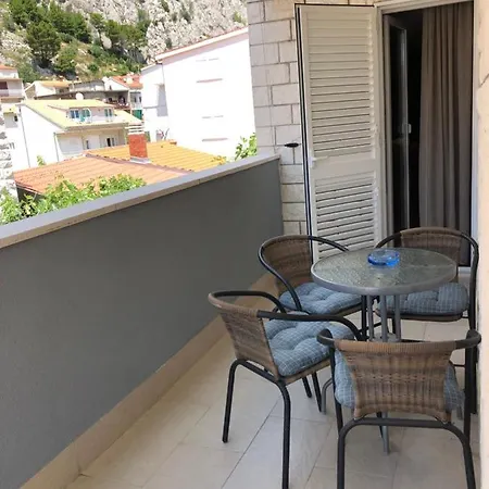 With Balcony - Near And Town Center * Omis