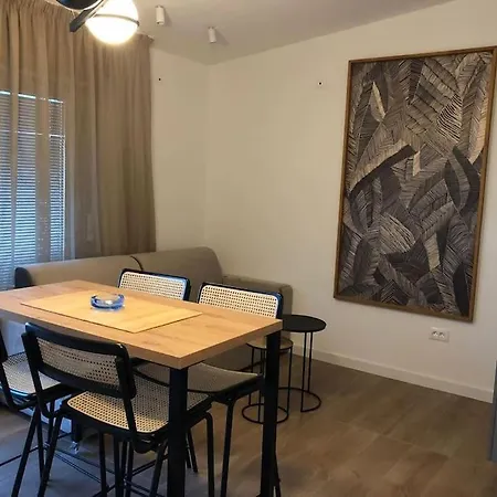Διαμέρισμα With Balcony - Near And Town Center Omiš