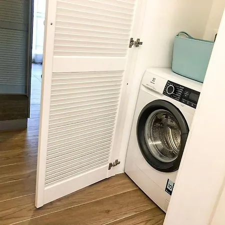 Apartment With Balcony - Near And Town Center