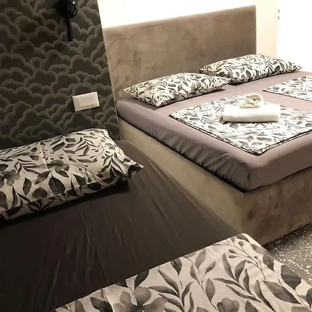 Apartment With Balcony - Near And Town Center *