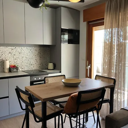 Διαμέρισμα With Balcony - Near And Town Center Omiš